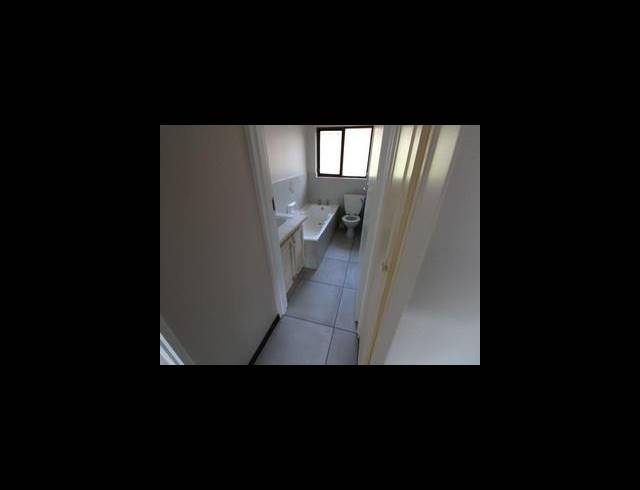 3 BEDROOM TOWNHOUSE TO LET IN HAYFIELDS